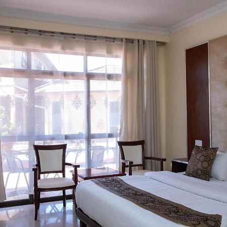 לוסקה Mika Hotel Kabulonga מראה חיצוני תמונה