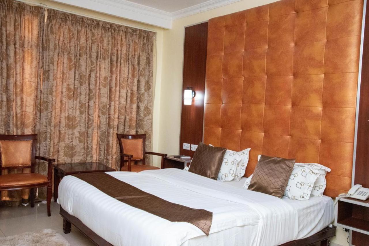 לוסקה Mika Hotel Kabulonga מראה חיצוני תמונה